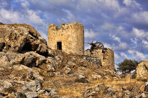 ruin994111__340.jpg