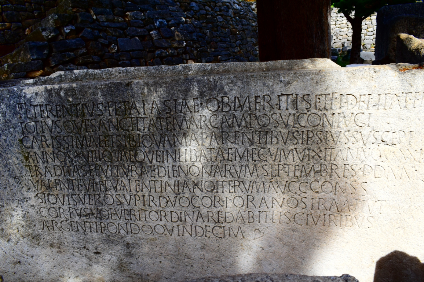 16. Archéologie.jpg