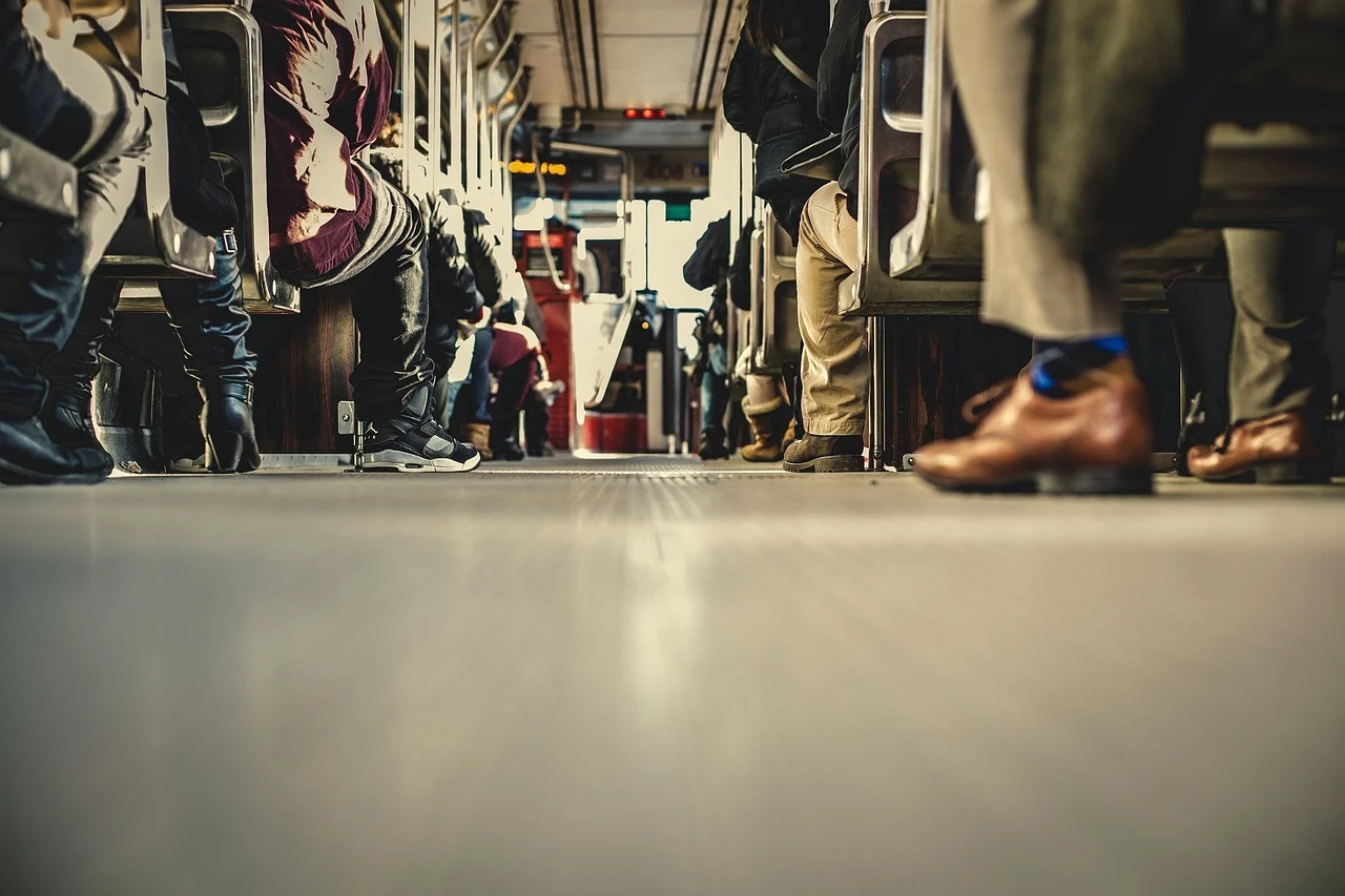 bus690508_1280.webp