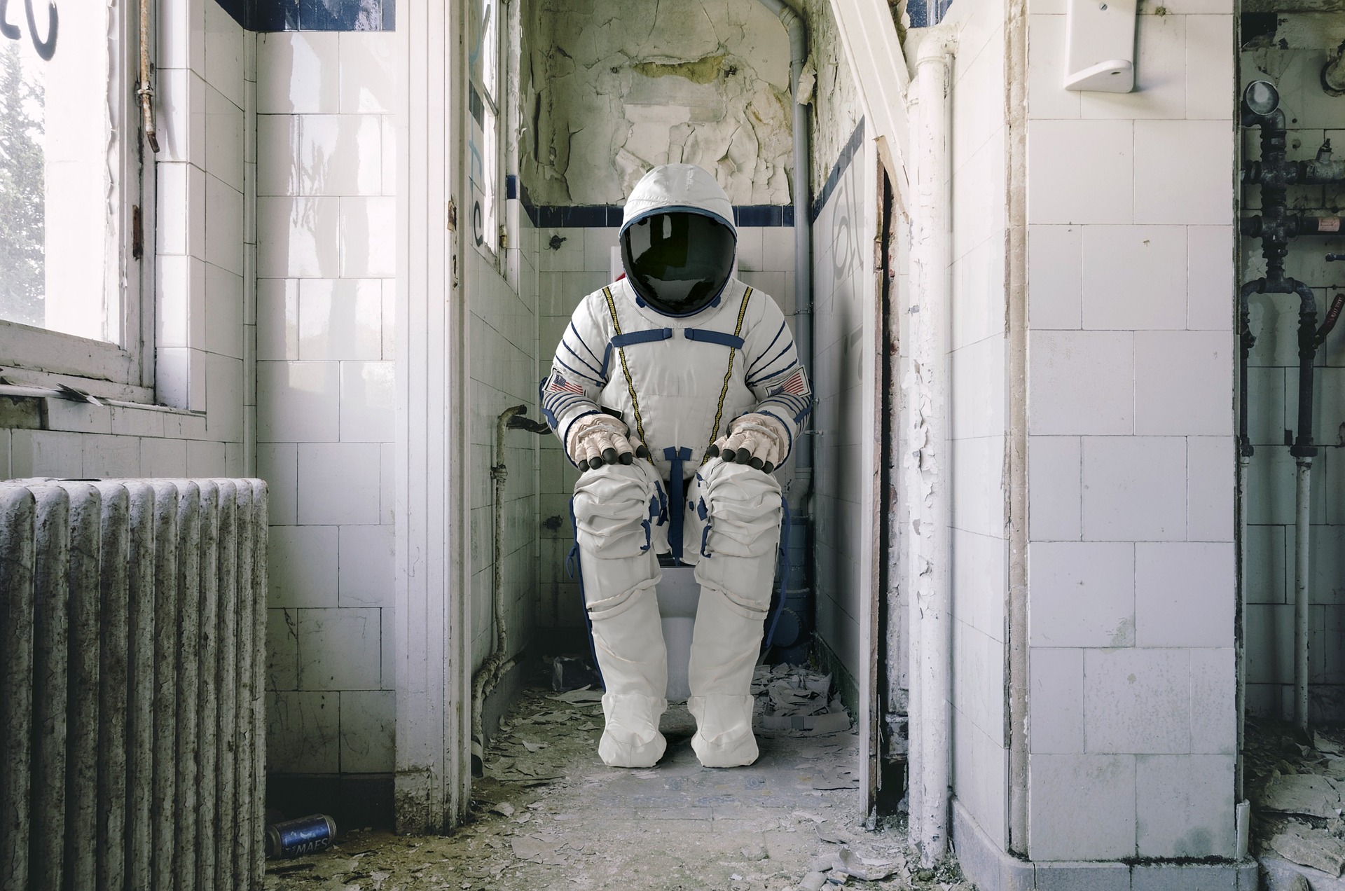 astronaut4004417_1920.jpg
