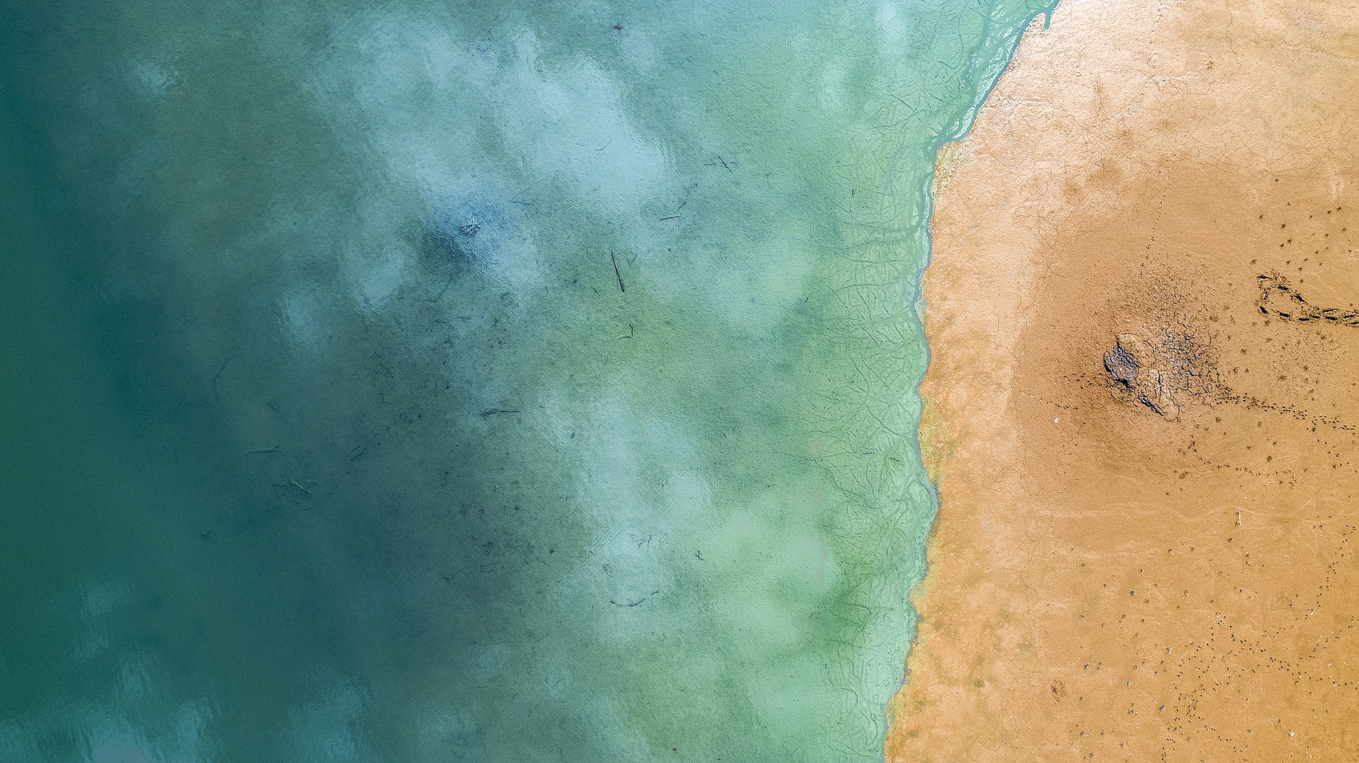 sea2755908_1920.jpg