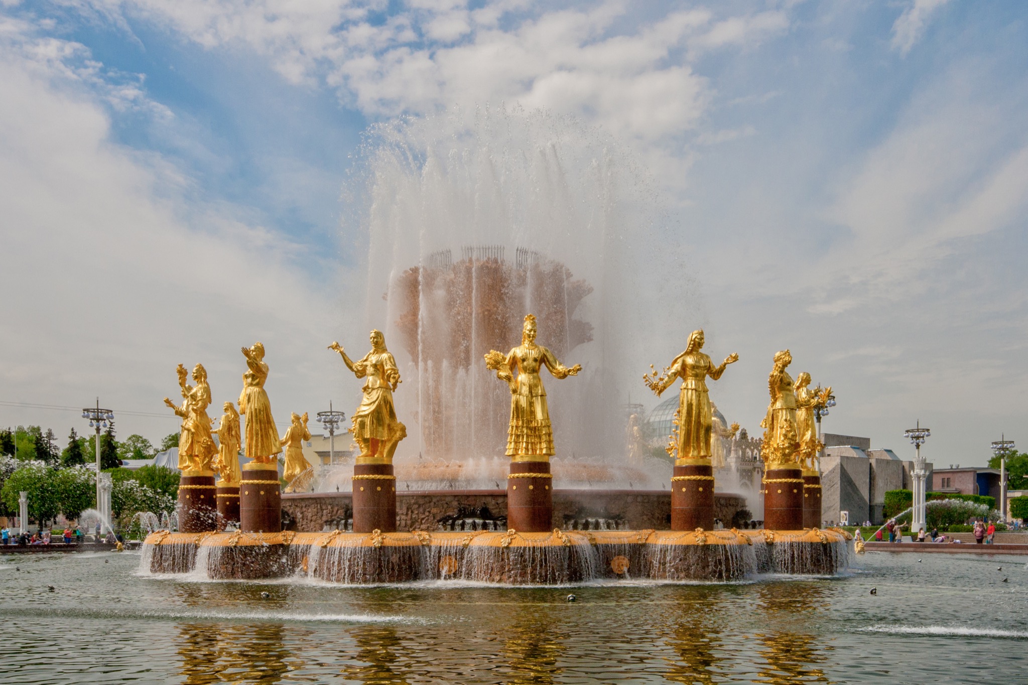 Fountain  Friendship of Nations, VDNKh, Moscow.jpg