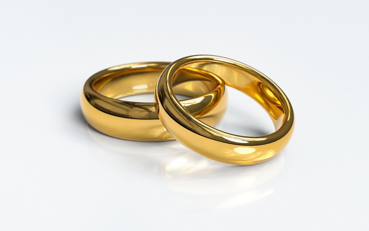weddingrings3611277_1280.jpg