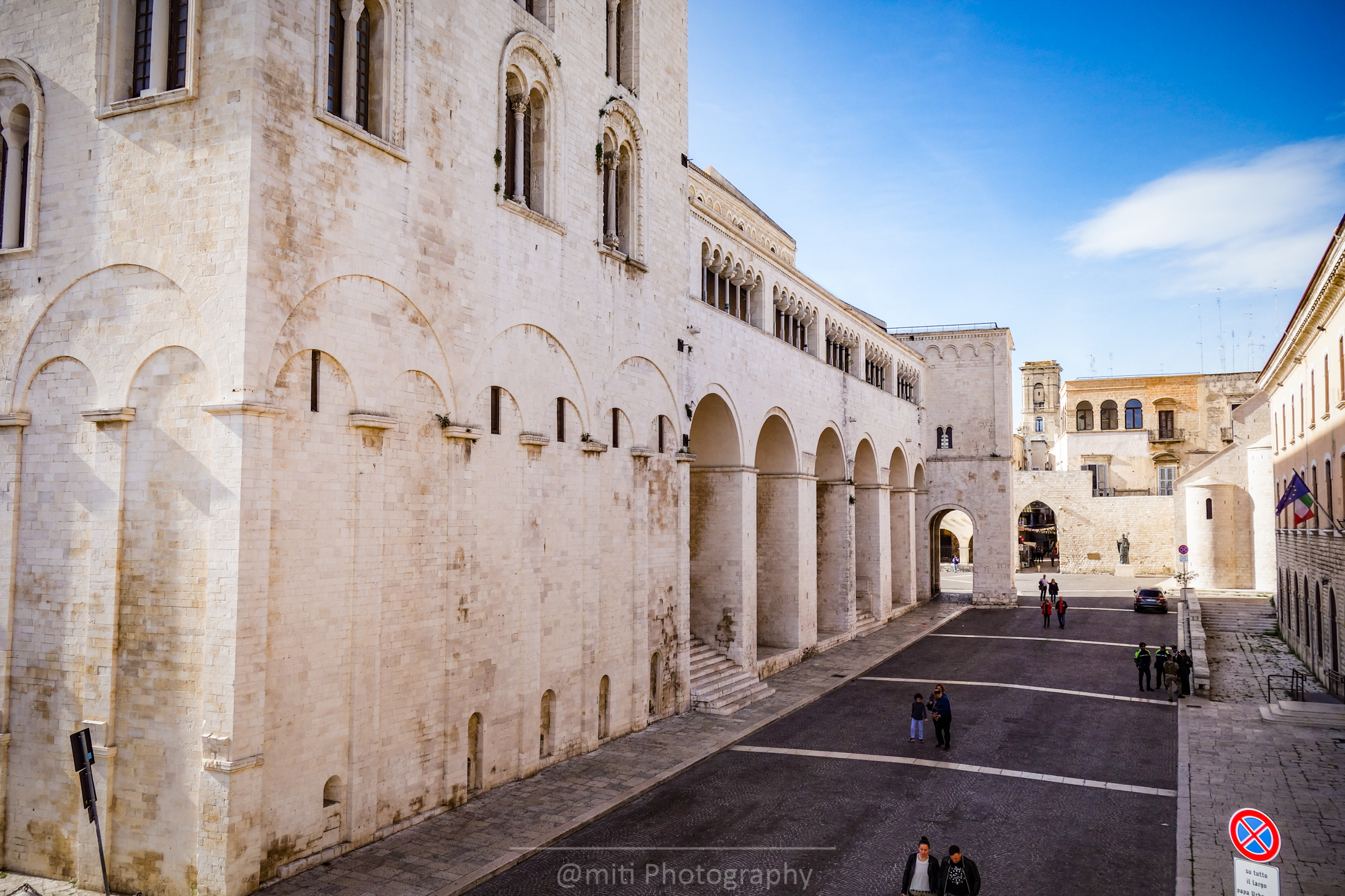 bari20.jpg
