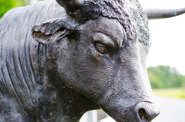 statue2905489_640.jpg