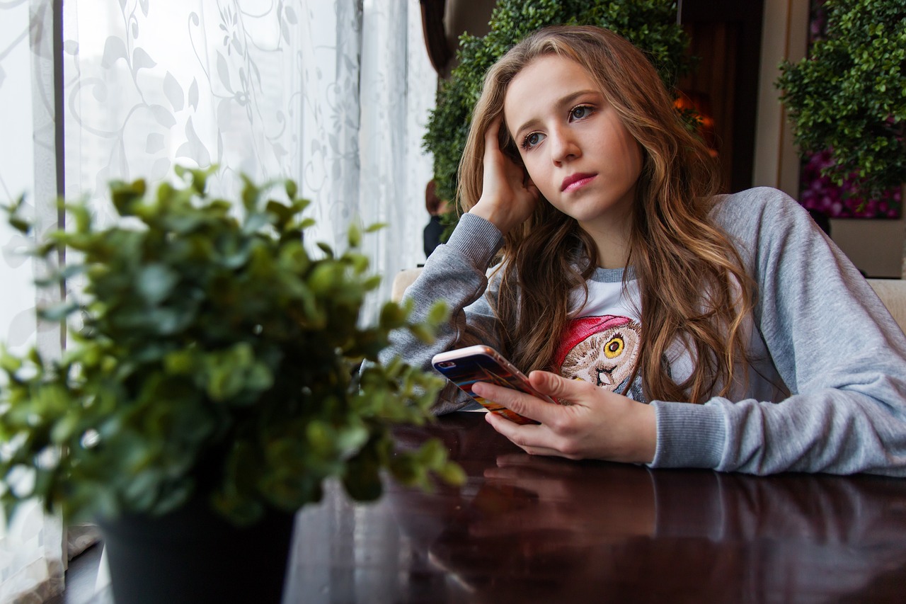 girl1848477_1280.jpg