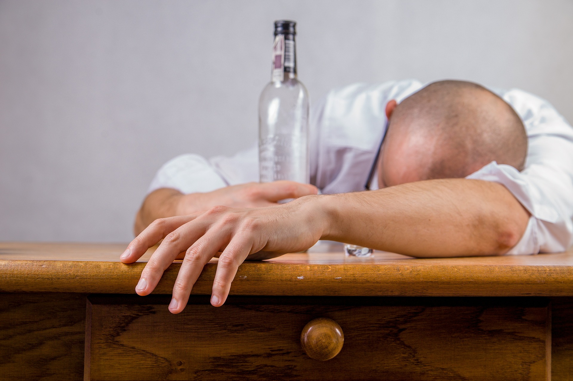 alcohol428392_1920.jpg